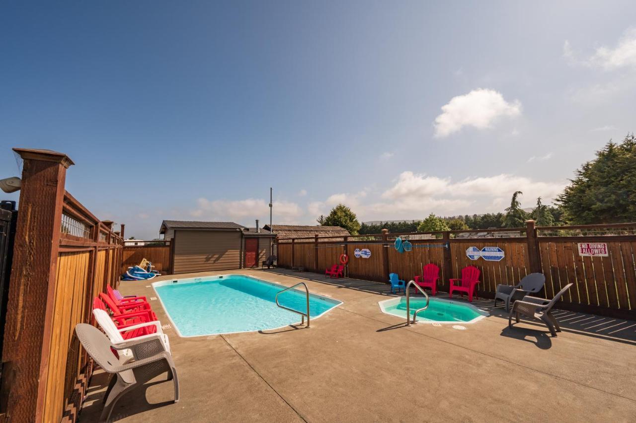 יוריקה Redwood Coast Cabins And Rv Resort מראה חיצוני תמונה