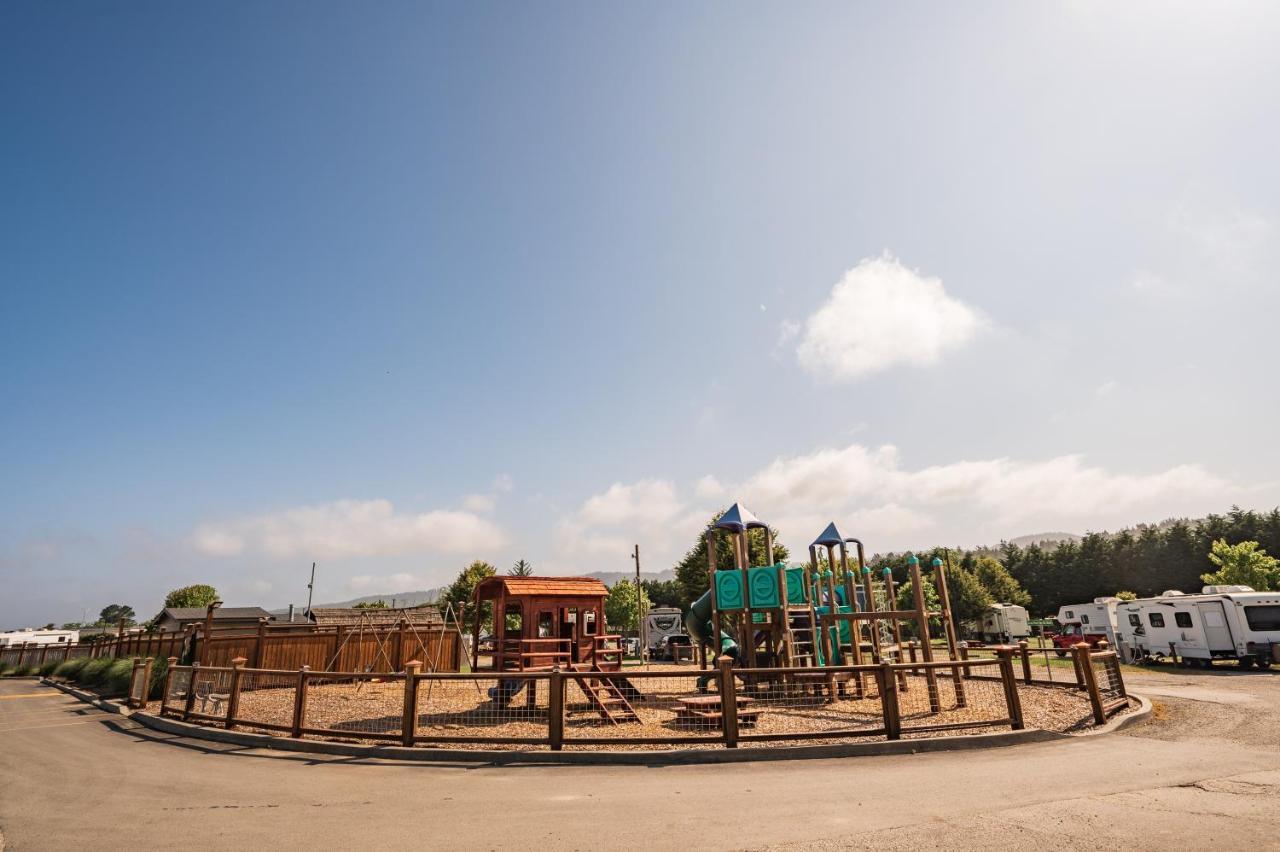 יוריקה Redwood Coast Cabins And Rv Resort מראה חיצוני תמונה