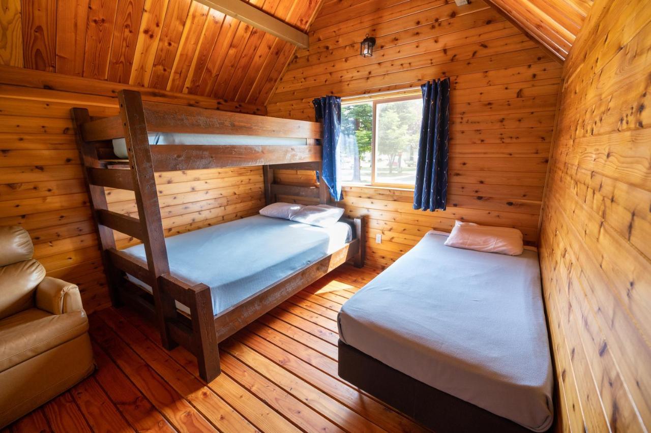 יוריקה Redwood Coast Cabins And Rv Resort מראה חיצוני תמונה