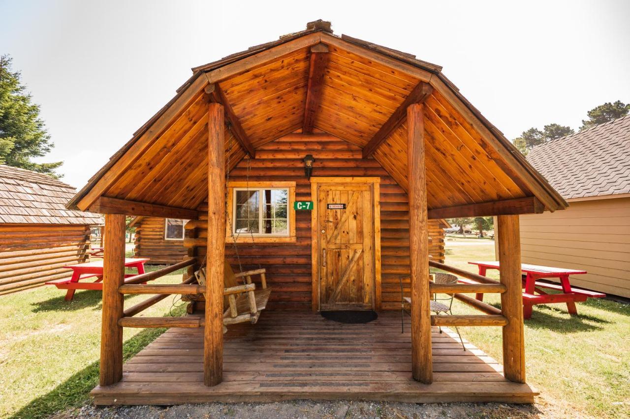יוריקה Redwood Coast Cabins And Rv Resort מראה חיצוני תמונה