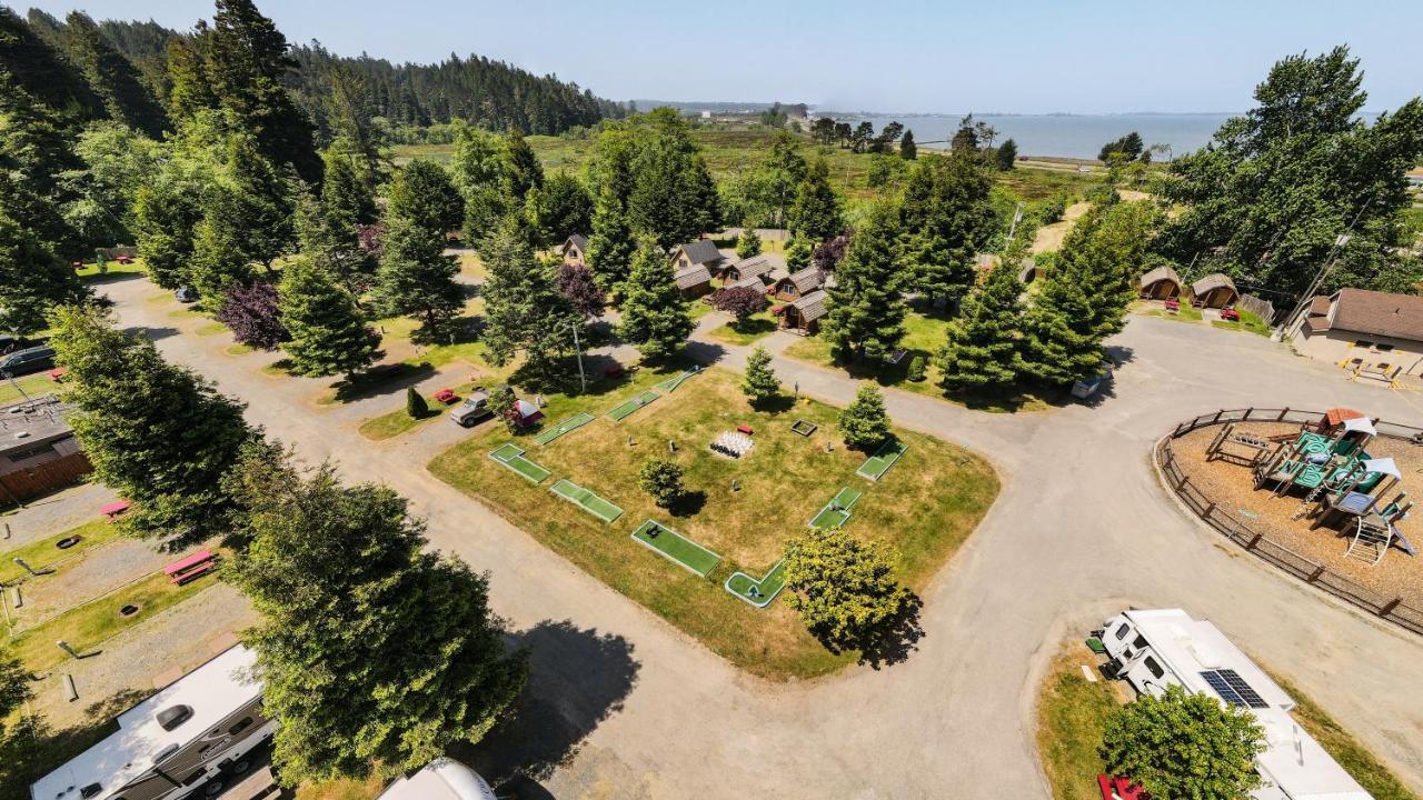 יוריקה Redwood Coast Cabins And Rv Resort מראה חיצוני תמונה