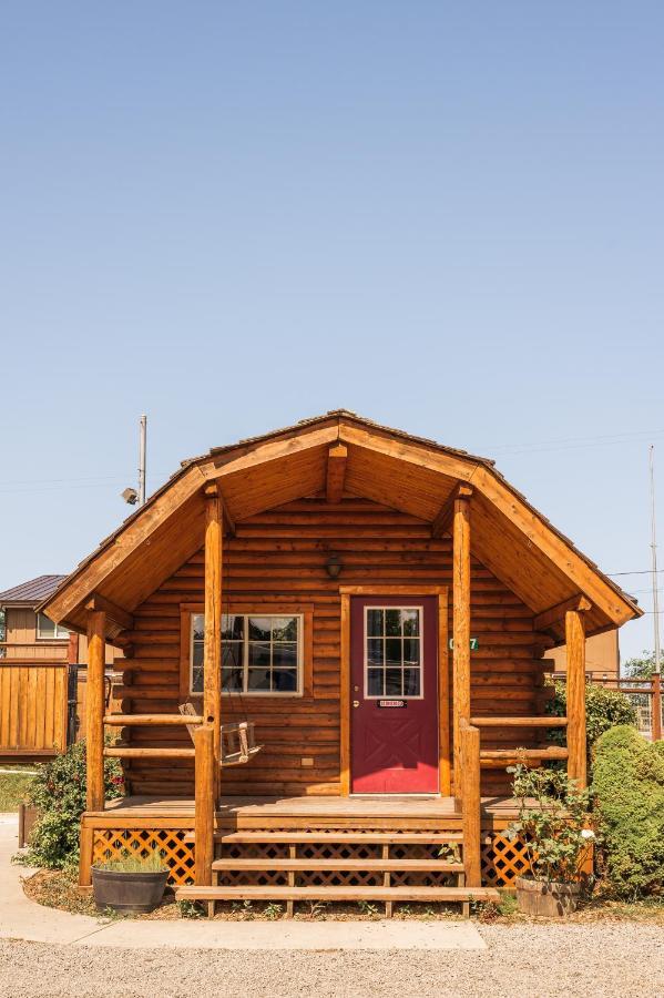 יוריקה Redwood Coast Cabins And Rv Resort מראה חיצוני תמונה